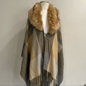 Jane & Berry Poncho